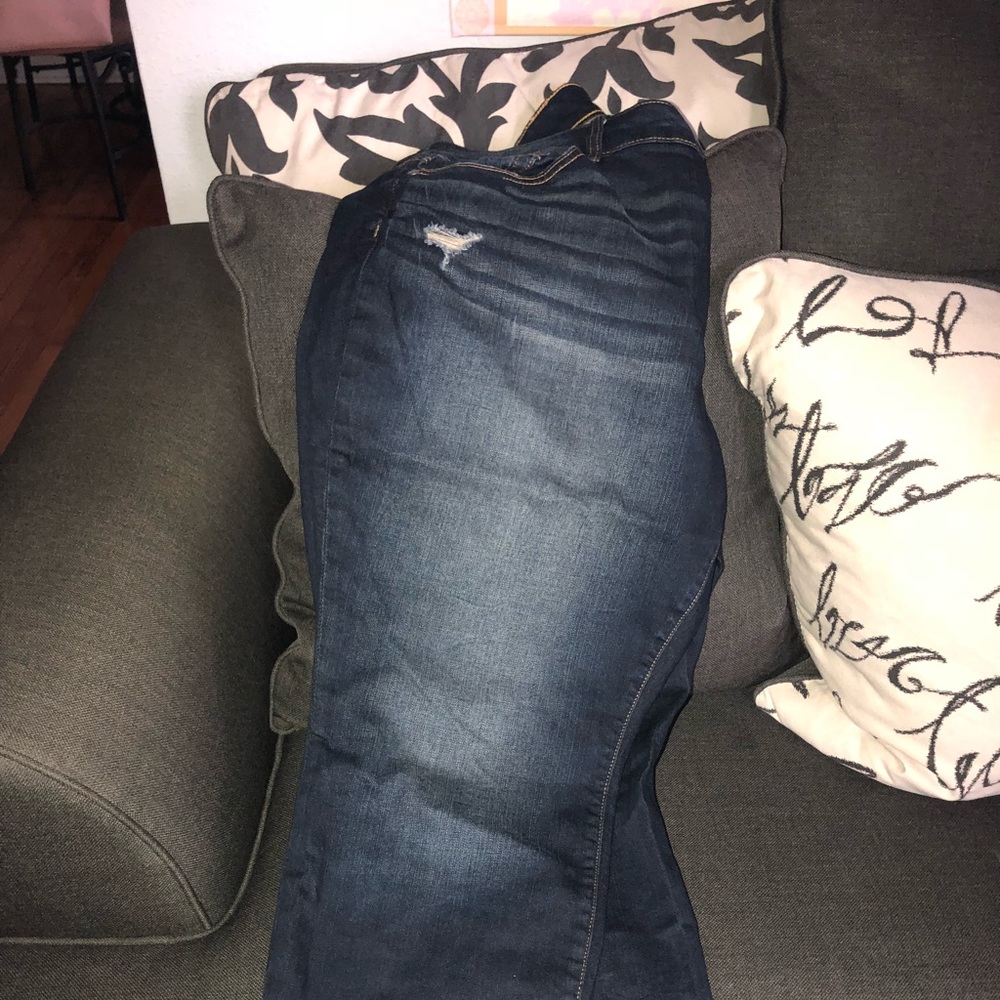 Torrid 20S fray hem Capri